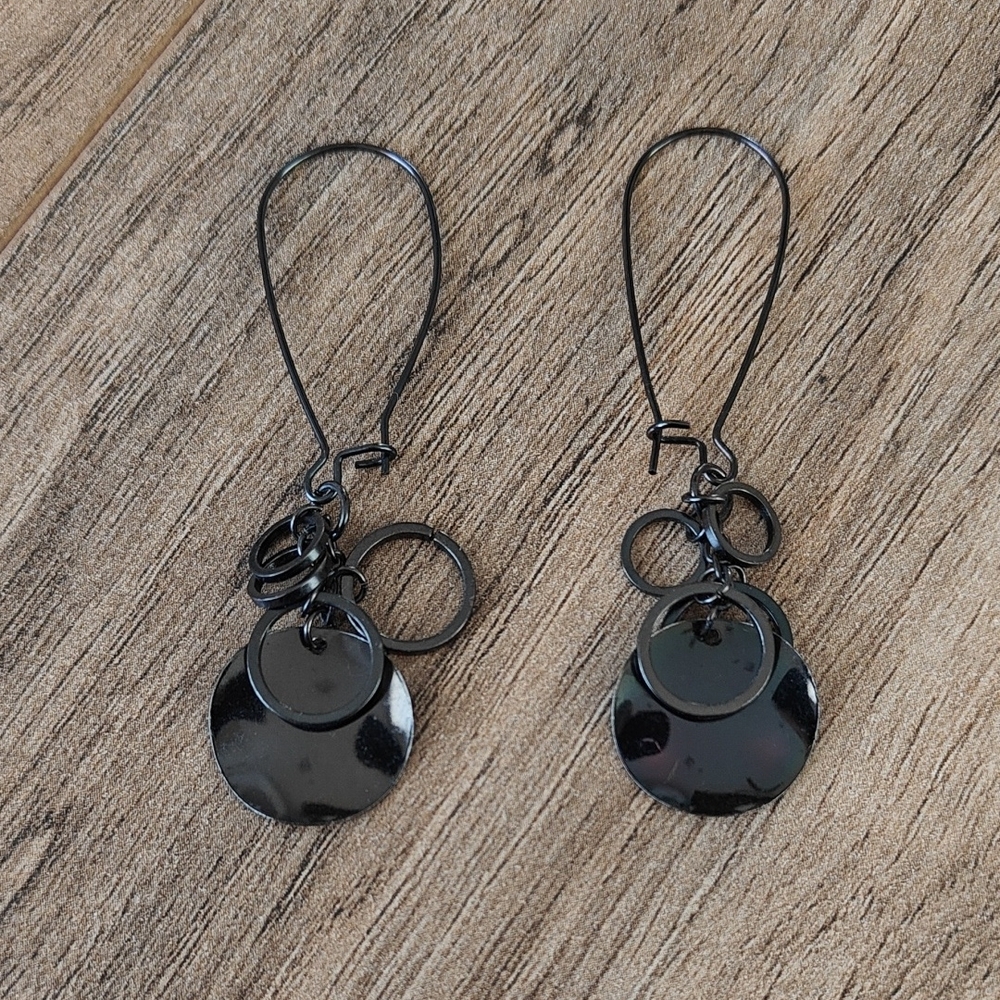 EUC Black Dangle Earrings